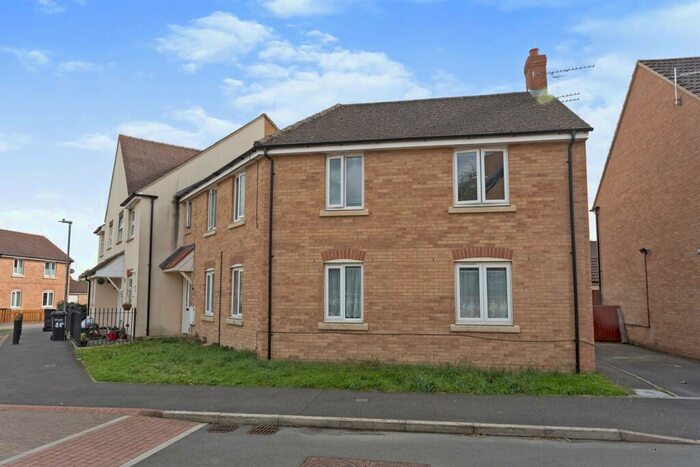 2 Bedroom Flat To Rent In Anzio Road, Devizes, SN10