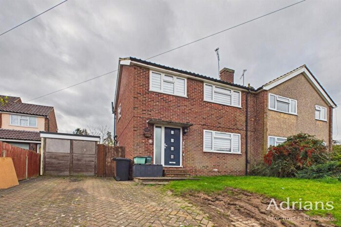 3 Bedroom Semi Detached House For Sale In Gordon Road, CM2