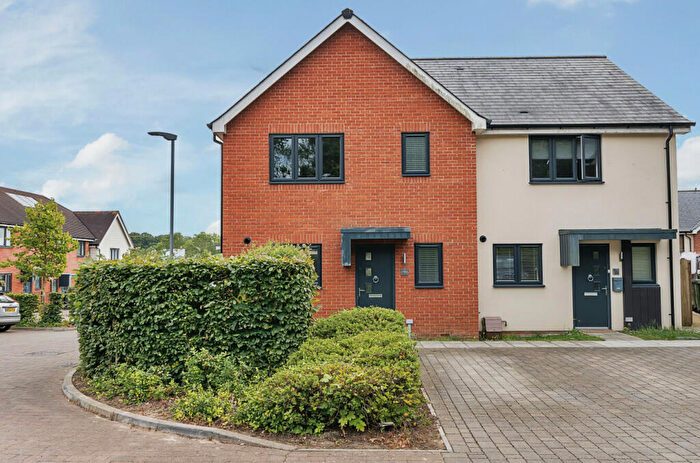 3 Bedroom Semi-Detached House To Rent In Dockdell Copse, Bursledon, Southampton, Hampshire, SO31