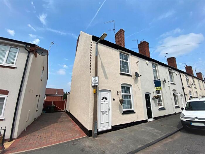 2 Bedroom End Of Terrace House To Rent In Wright Street, Halesowen, West Midlands, B63