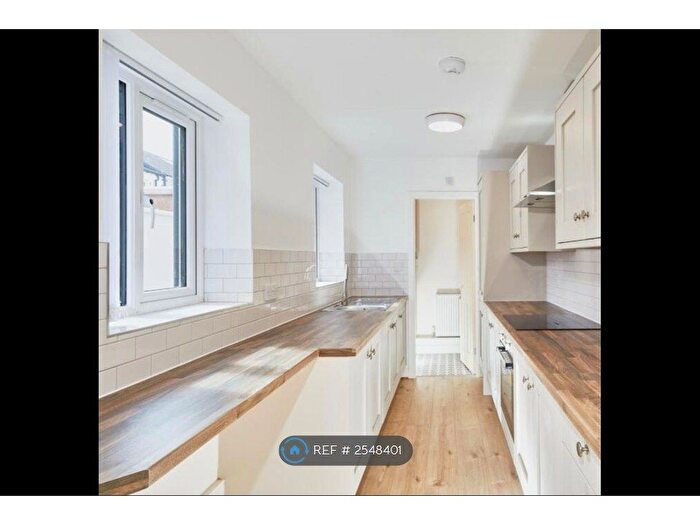 3 Bedroom Terraced House To Rent In Gwydir Street, Liverpool, L8