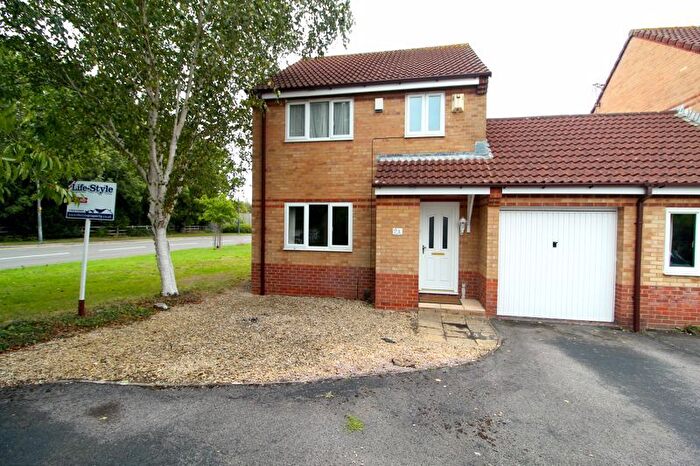 3 Bedroom Link Detached House For Sale In Westfield Way, Bradley Stoke, BS32