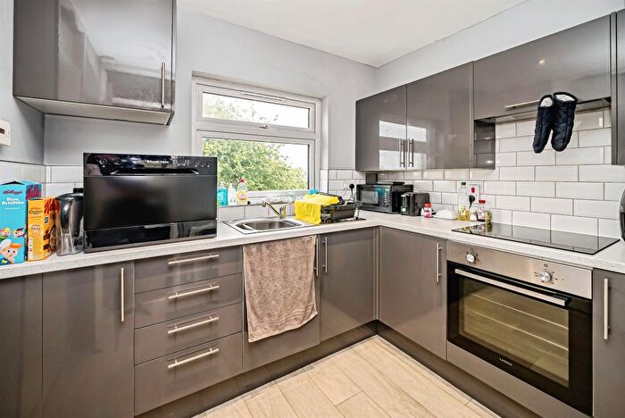 1 Bedroom Flat For Sale In Abbot Ridge, Long Crendon, Aylesbury, HP18
