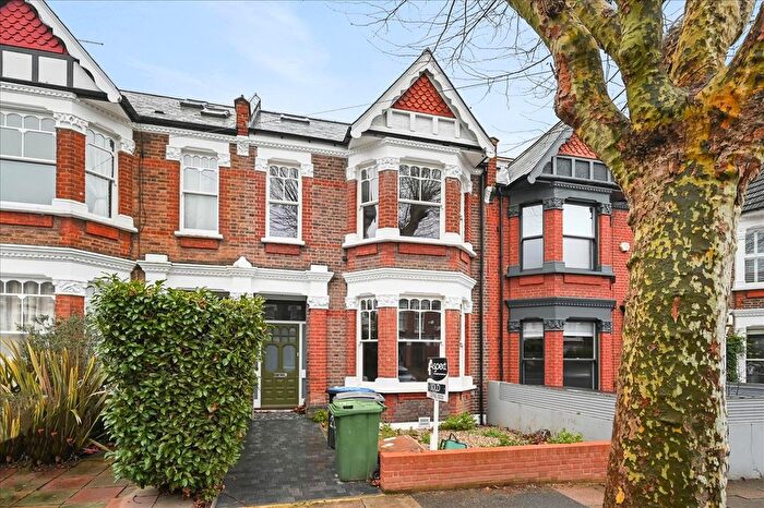 6 Bedroom Terraced House For Sale In Crediton Road, London, NW10