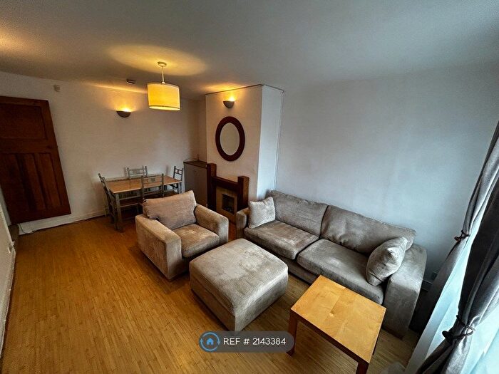 1 Bedroom Terraced House To Rent In Bankfield Road, Leeds, LS4