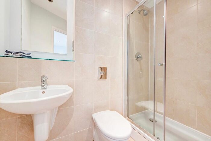 2 Bedroom Apartment To Rent In West One Panorama, Fitzwilliam Street, Sheffield, S1