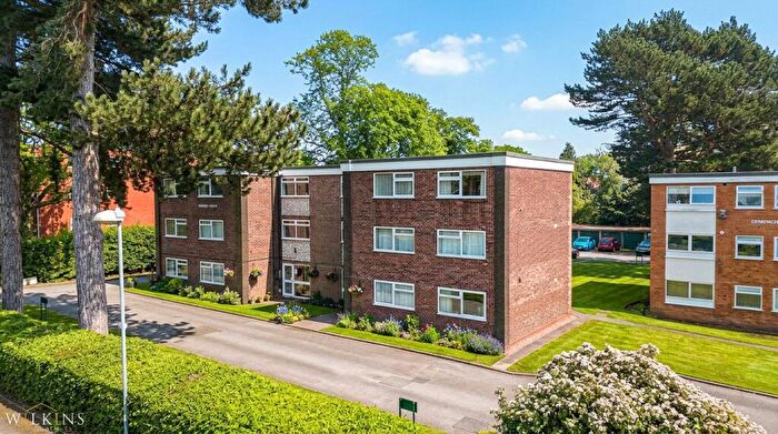 2 Bedroom Apartment For Sale In Station Road, Sutton Coldfield, West Midlands, B73