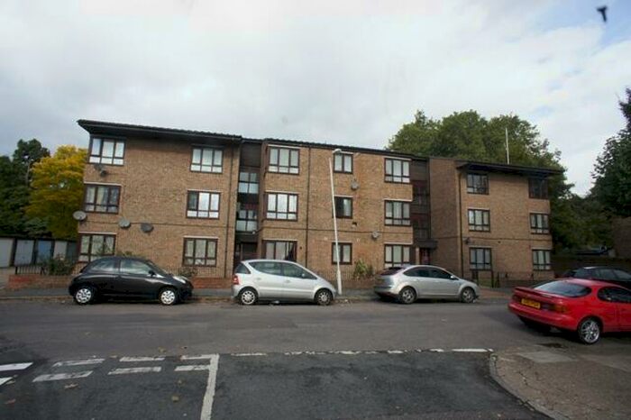 1 Bedroom Flat To Rent In Dore Avenue, London, E12