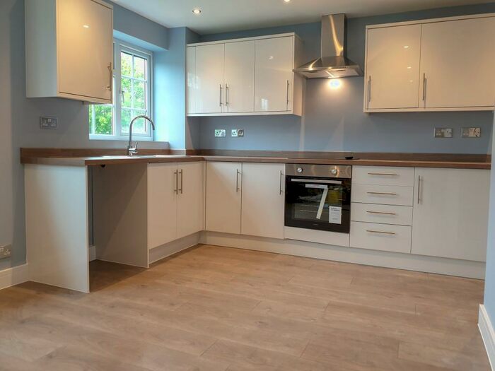 1 Bedroom Semi-Detached House To Rent In Hawkes Close, Birmingham, B30