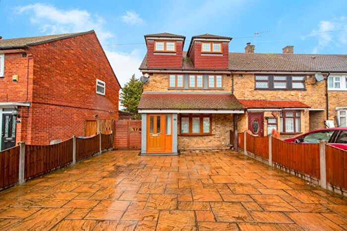 4 Bedroom End Of Terrace House For Sale In Usk Road, Aveley, South Ockendon, RM15