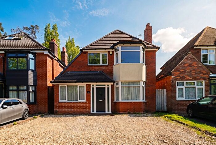3 Bedroom Detached House For Sale In Stratford Road, Hall Green, B28