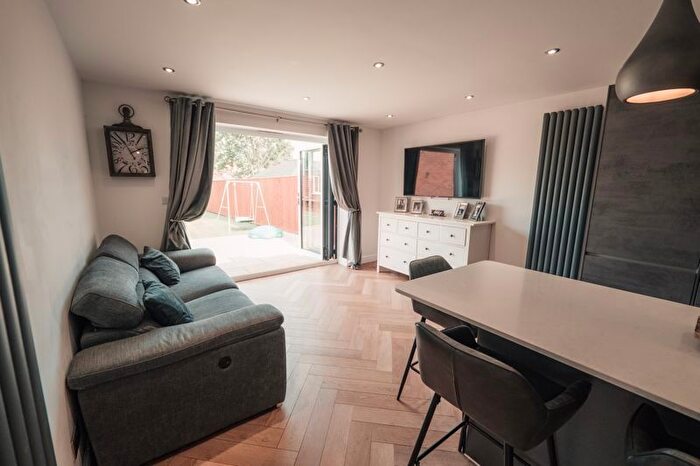 4 Bedroom Detached Bungalow For Sale In The Croft, Crowle, DN17