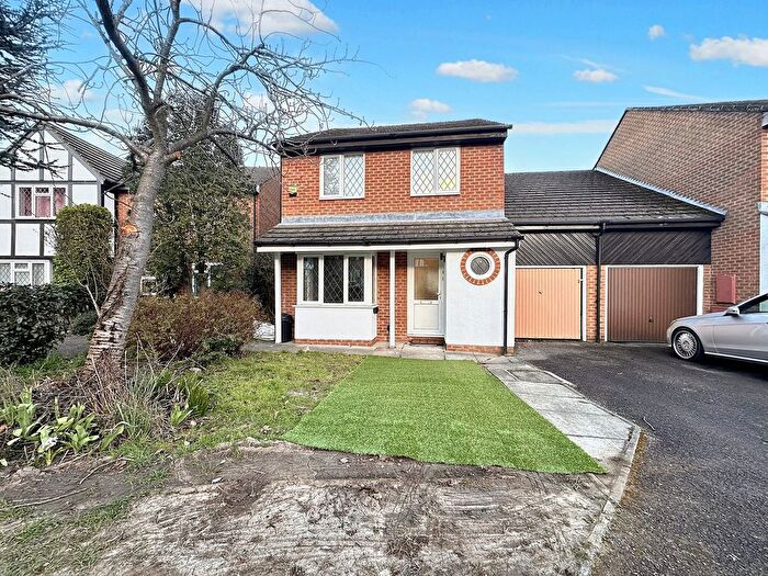 4 Bedroom Semi-Detached House To Rent In Brearley Close, Uxbridge, UB8