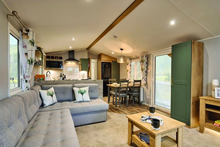 2 Bedroom Mobile/park Home For Sale In Burmarsh, Romney Marsh, TN29