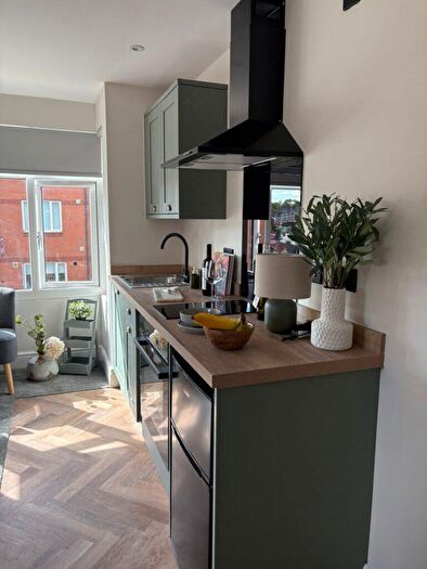 Studio To Rent In Raddlebarn Road Selly Oak, Birmingham, B29