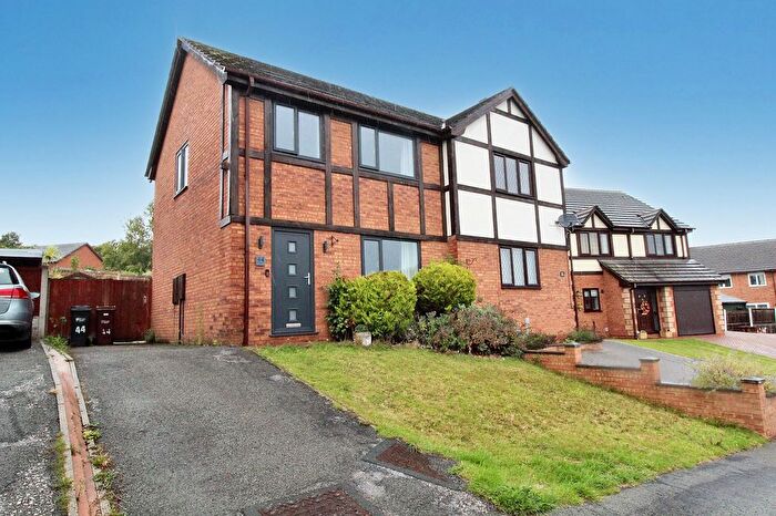 3 Bedroom Semi-Detached House For Sale In Brushwood Avenue, Flint, CH6