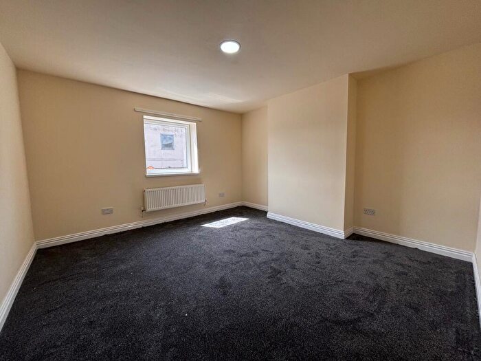 1 Bedroom Flat To Rent In Chatsworth Road, Brampton, Chesterfield, S40