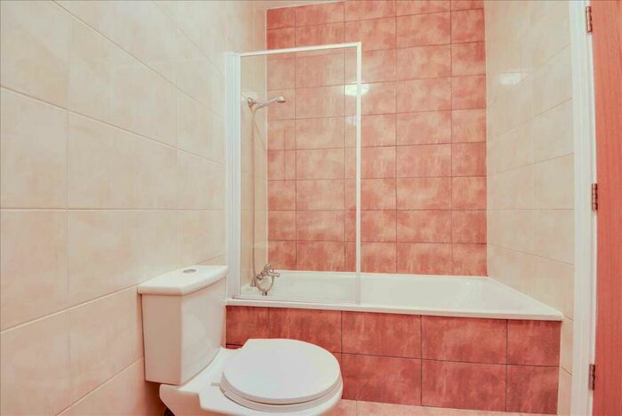 2 Bedroom Apartment To Rent In Avon House, Tithe Barn Road, Wellingborough, NN8