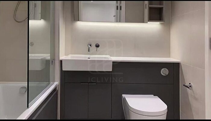2 Bedroom Flat To Rent In Hartingtons Court, Coster Avenue, London, N4