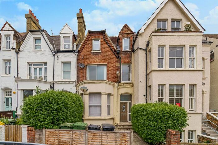 2 Bedroom Flat To Rent In Deronda Road, Herne Hill, SE24