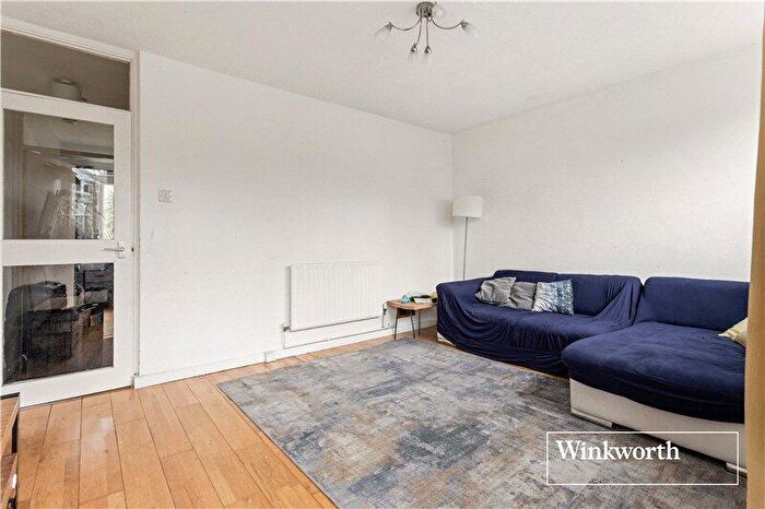 3 Bedroom House To Rent In Renfrew Road, London, Uk, SE11