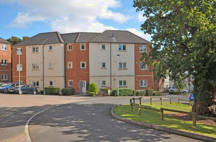 2 Bedroom Flat To Rent In Modern Apartment, Golden Mile View, Newport, NP20