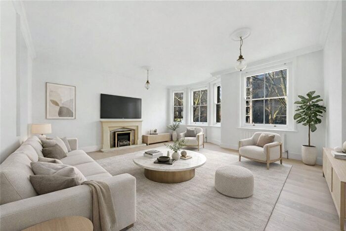 2 Bedroom Flat To Rent In Luxborough Street, London, W1U