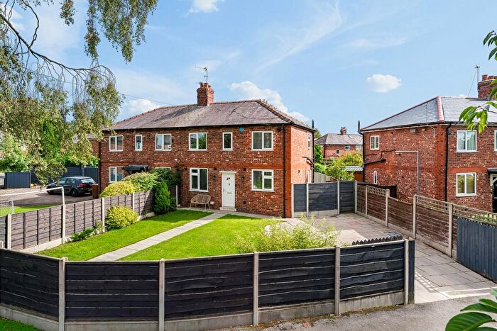 3 Bedroom Semi-Detached House For Sale In Ash Avenue, Cheadle, SK8