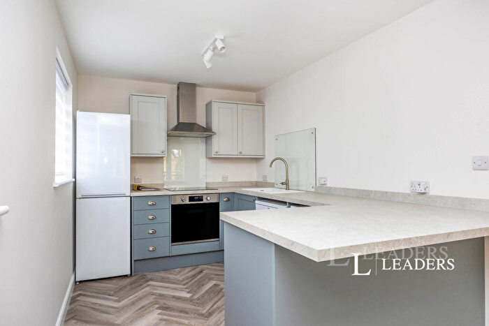 2 Bedroom Flat To Rent In Faraday Road, Guildford, Surrey, GU1