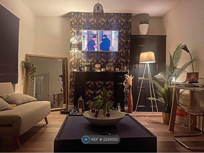 2 Bedroom Flat To Rent In Walthamstow, London, E17