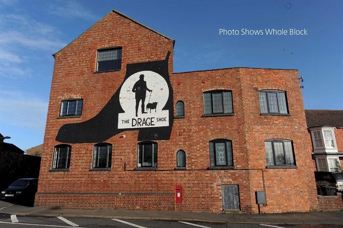 2 Bedroom Flat To Rent In Hope Court, Hope Street, Bozeat, NN29