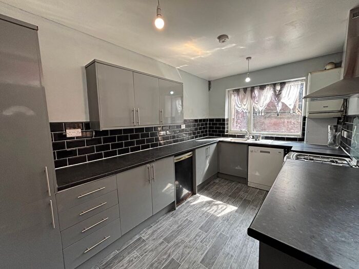 3 Bedroom Terraced House To Rent In Elmham Road, Sheffield, S9