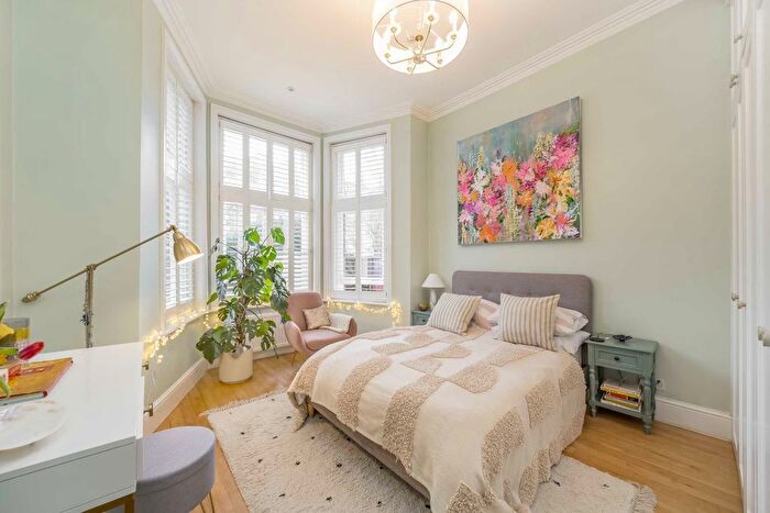 2 Bedroom Flat For Sale In Greencroft Gardens, South Hampstead, NW6