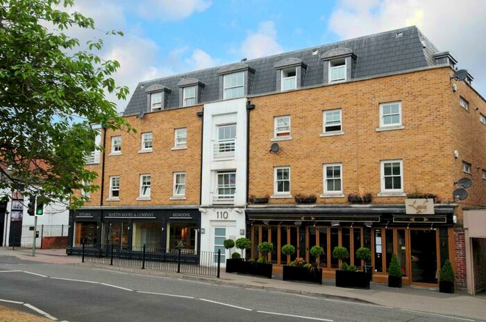 2 Bedroom Apartment To Rent In Esher, KT10
