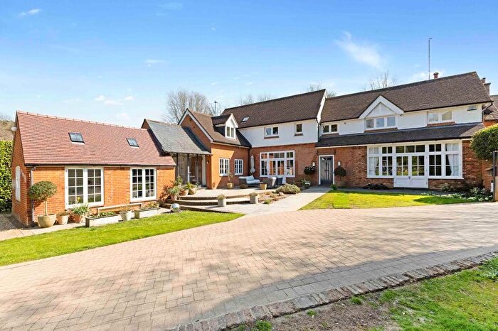 4 Bedroom Detached House For Sale In Oak Lane, Sevenoaks, Kent, TN13