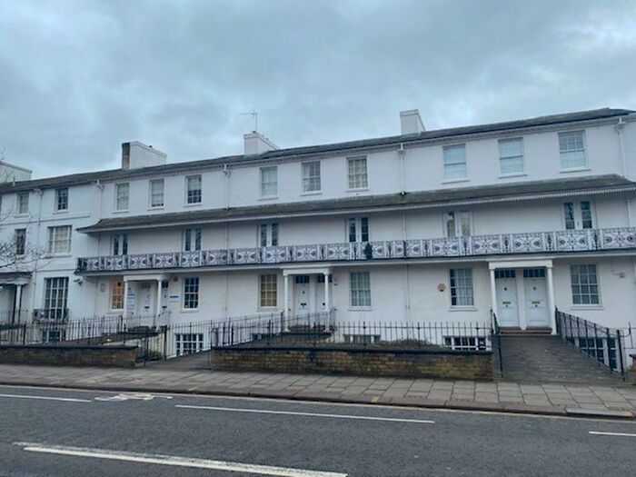 2 Bedroom Property To Rent In Priory Terrace, Bedford, MK40