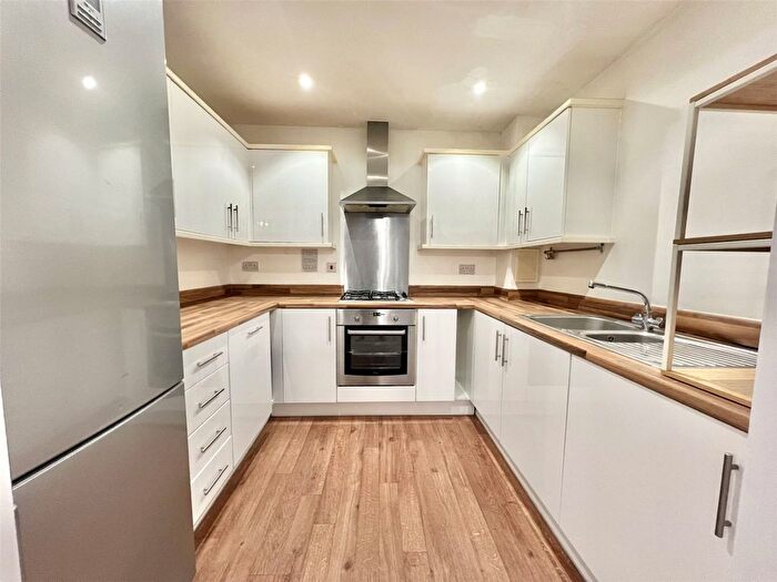 2 Bedroom Flat To Rent In Cezanne Road, Watford, Hertfordshire, WD25