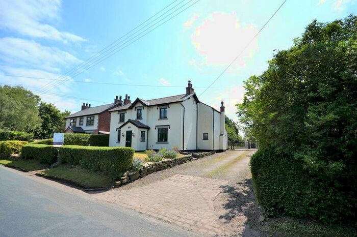 5 Bedroom Detached House For Sale In Black Moor Road, Mawdesley, L40