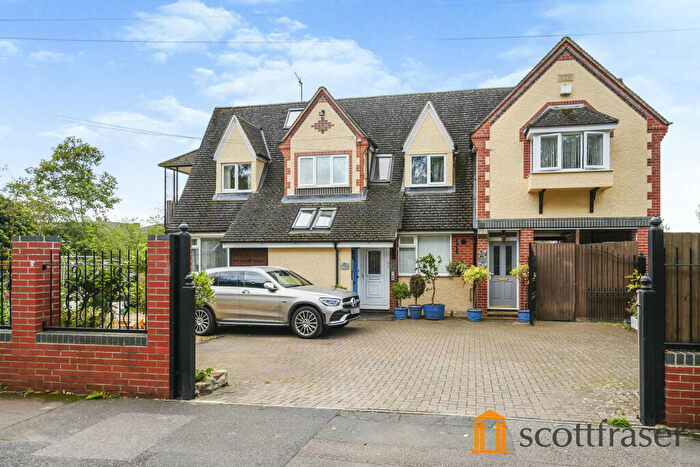 2 Bedroom Flat To Rent In Barracks Lane, East Oxford, OX4