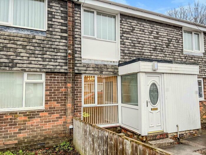 2 Bedroom Ground Flat To Rent In Winshields, Cramlington, Northumberland, NE23