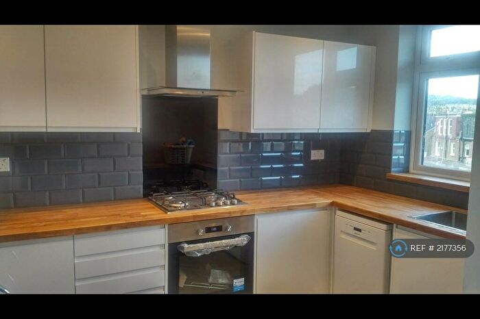 2 Bedroom Flat To Rent In Pleasaunce Court, London, SE9