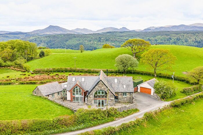 4 Bedroom Detached House For Sale In Nant Y Rhiw, Llanrwst, LL26