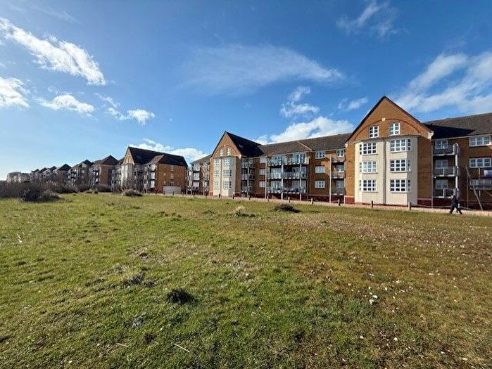 2 Bedroom Flat For Sale In Caroline Way, Eastbourne, BN23