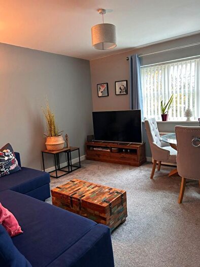 2 Bedroom Flat To Rent In Ampleforth Drive, Willenhall, WV13