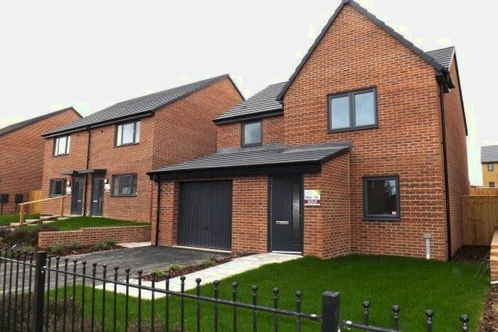 3 Bedroom Detached House To Rent In Emerald Green Grove, Rotherham, S63