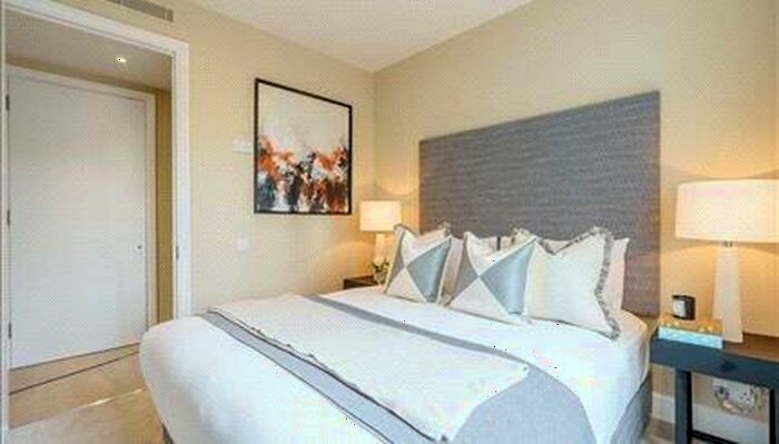 2 Bedroom Apartment To Rent In Westferry Road, London, E14
