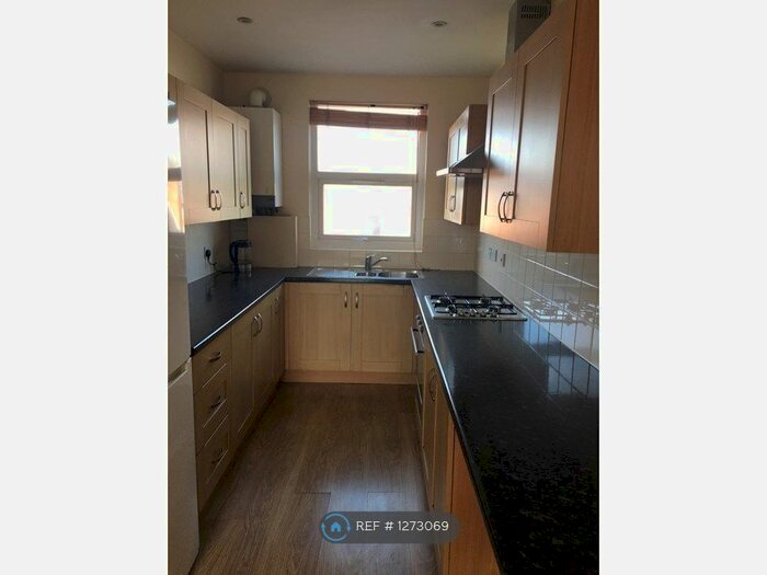 1 Bedroom Flat To Rent In High Street, Flintshire CH5