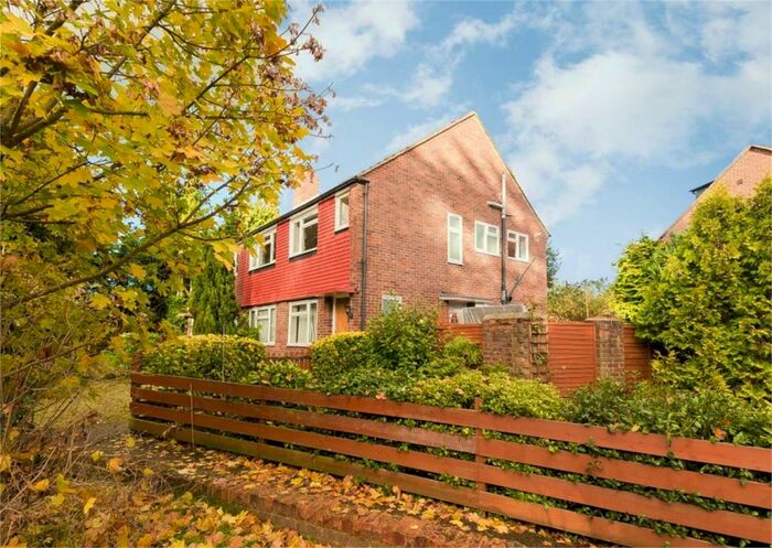 2 Bedroom Maisonette To Rent In Pinewood Road, Iver, SL0