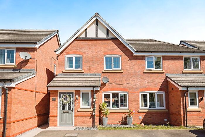 3 Bedroom Semi-Detached House For Sale In Heritage Way, Llanymynech, Shropshire, SY22