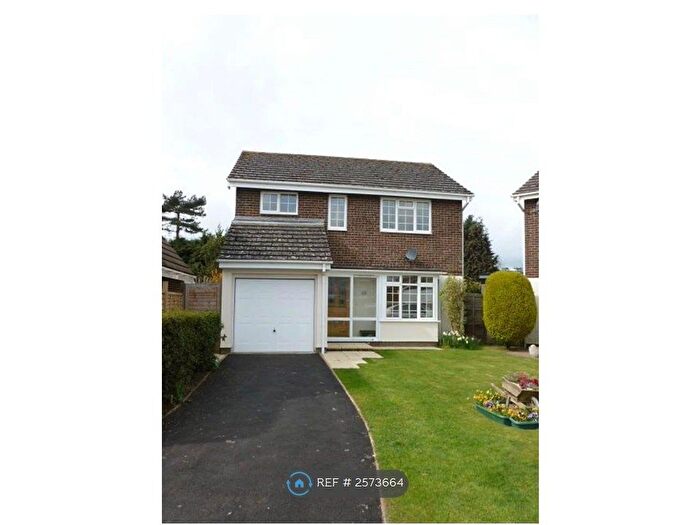 3 Bedroom Detached House To Rent In The Martells, Barton On Sea, New Milton, BH25